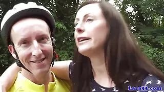 Se latina latina संग यो काउच मा आनंद