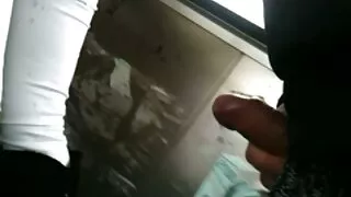 उहाँले चाँडै उत्तेजित भए र आराम गर्न गधा मा लिंग सम्मिलित